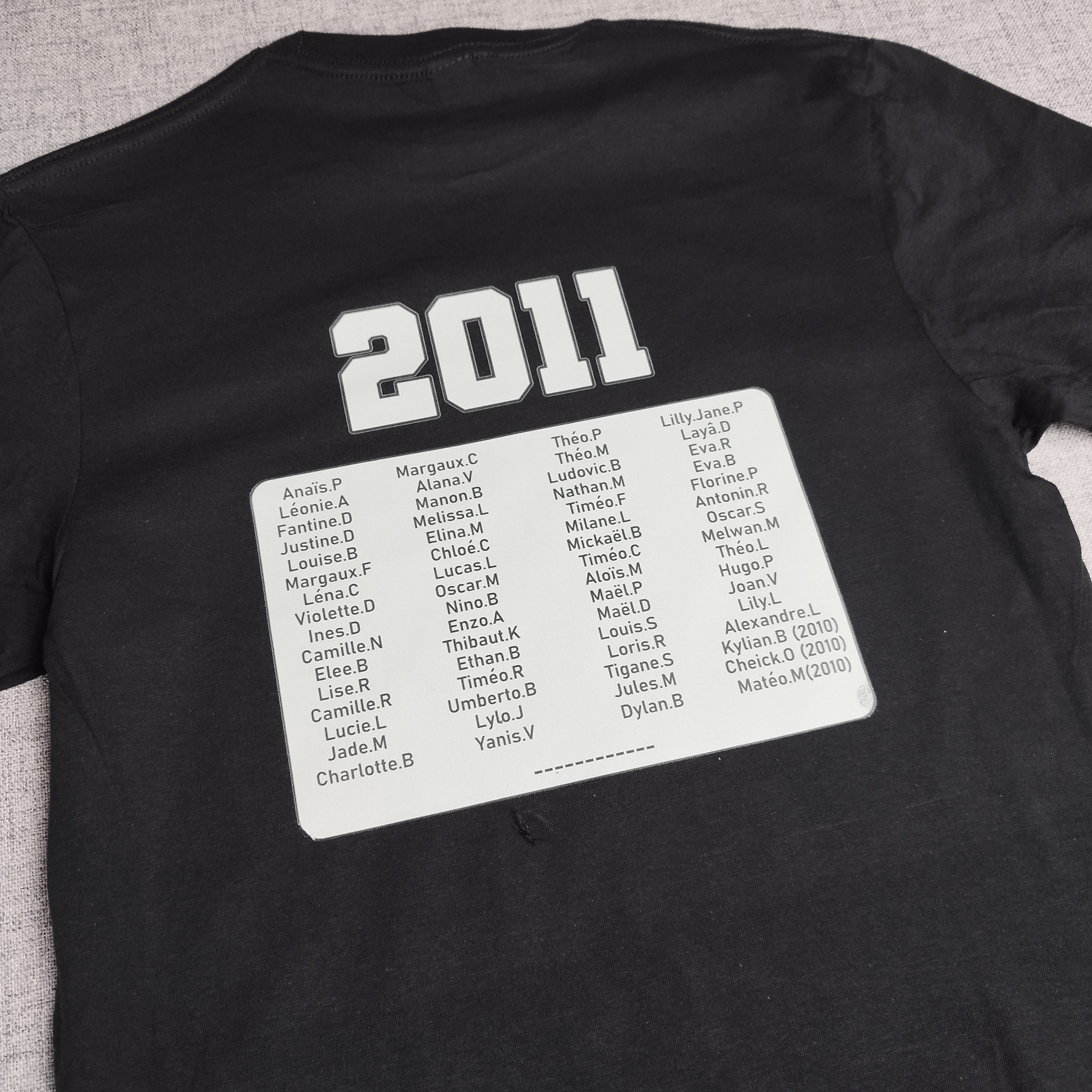 T-shirt Création originale "2011" - T-shirt souvenir des élèves